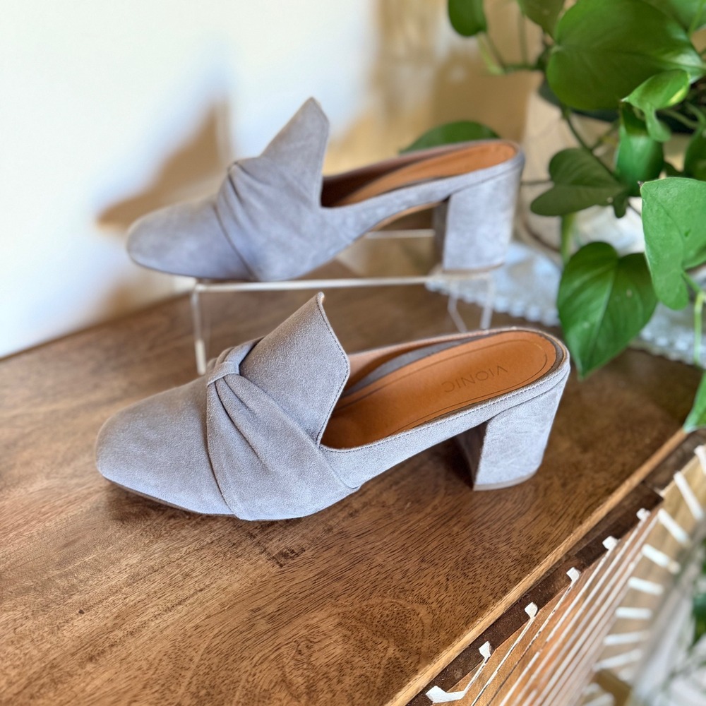 Vionic Presley Mules Size 10 Gray Suede Block Heel Knotted Orthotic Professional